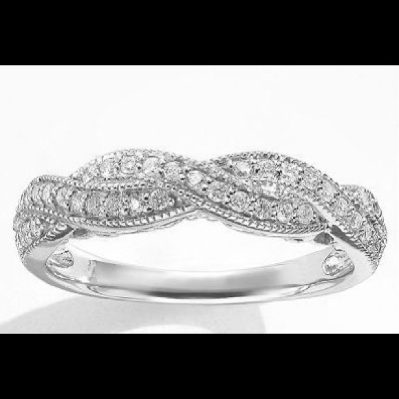 Vera Wang Diamond Twist Engagement Ring - Picture 2 of 6